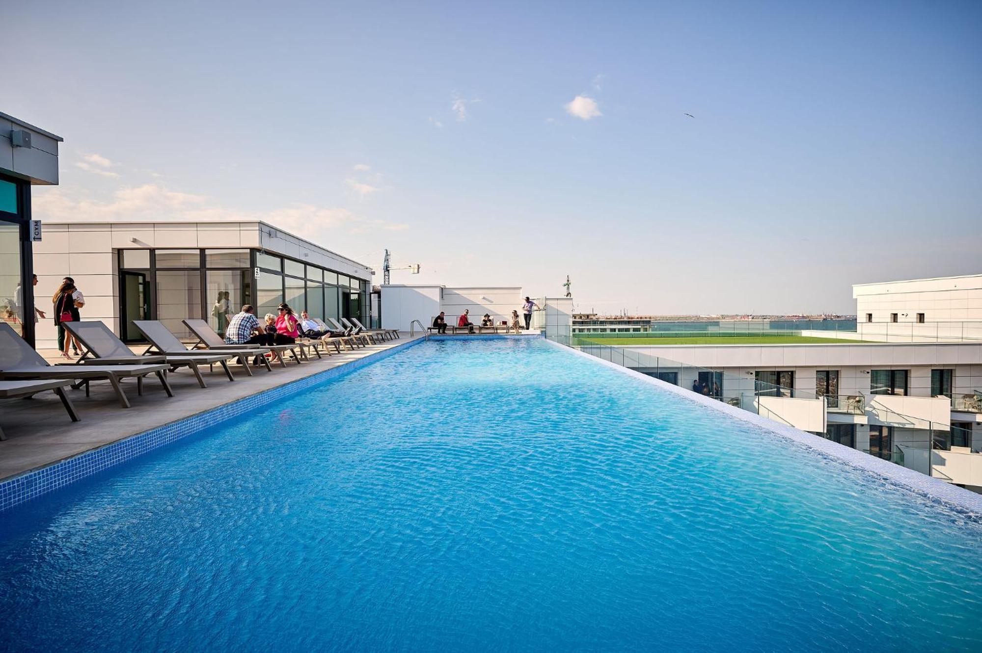 Summer Residence Apartment In Infinity Beach Resort - Parking Mamaia Extérieur photo