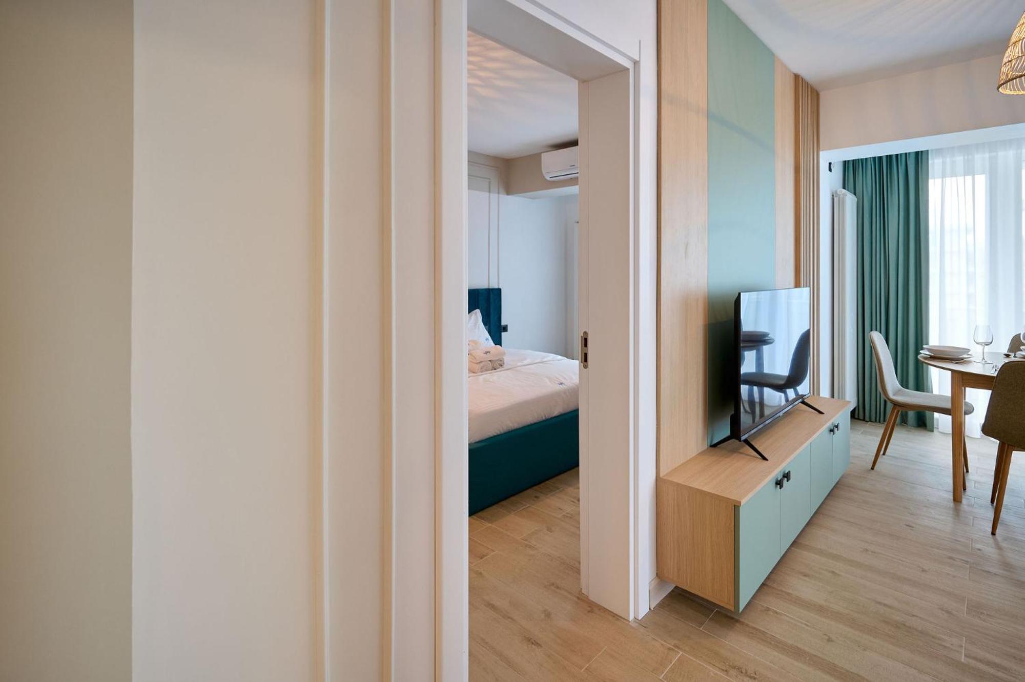 Summer Residence Apartment In Infinity Beach Resort - Parking Mamaia Extérieur photo