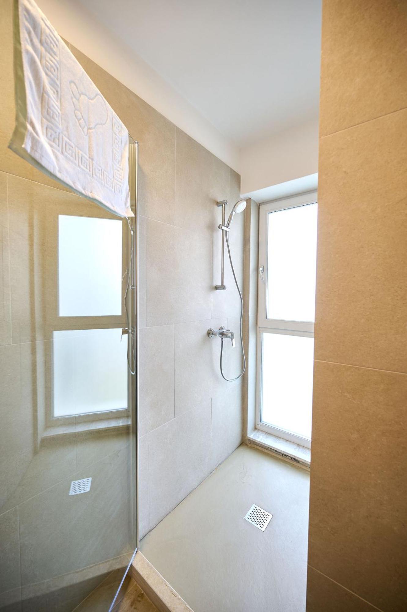 Summer Residence Apartment In Infinity Beach Resort - Parking Mamaia Extérieur photo