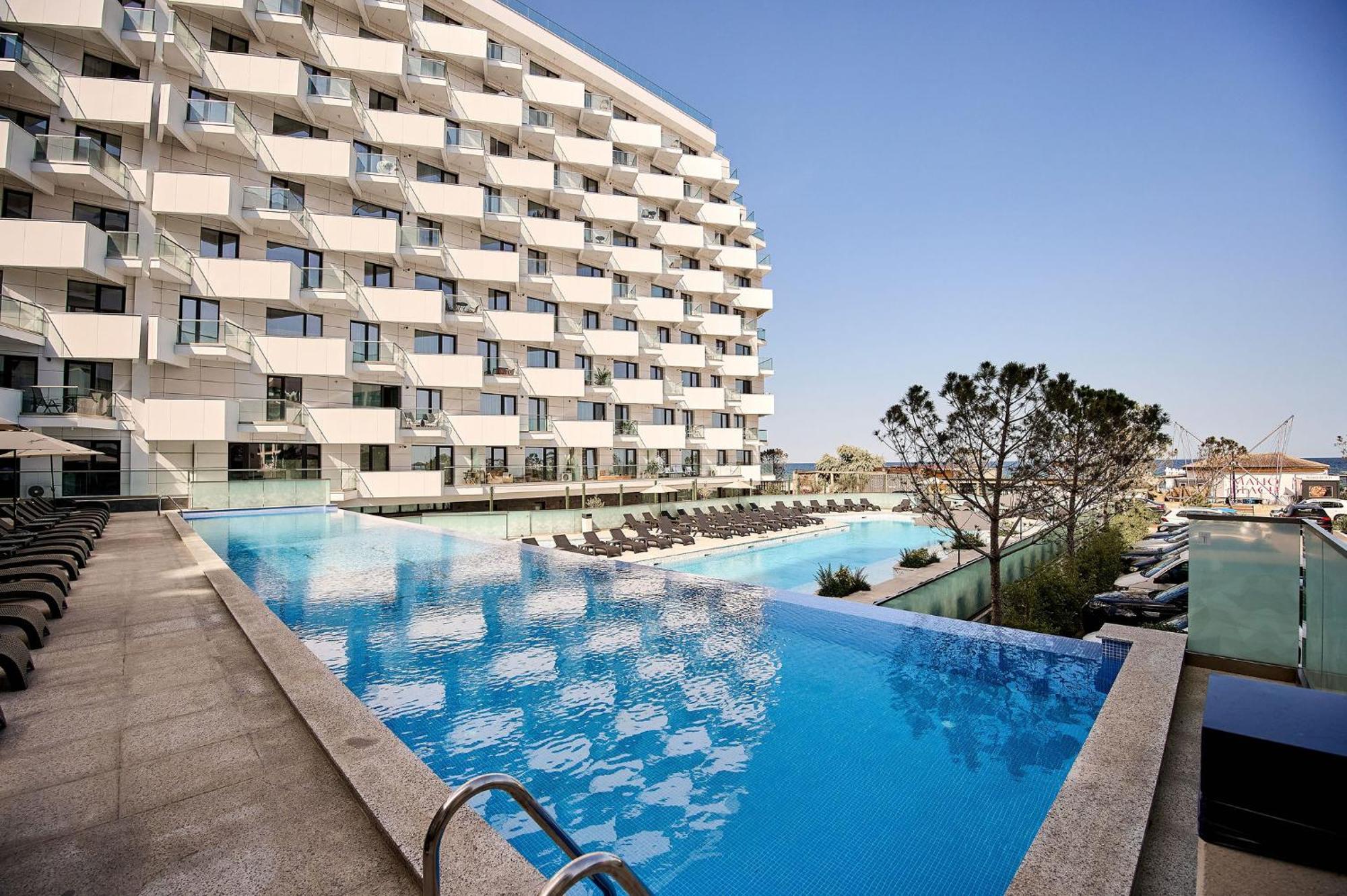 Summer Residence Apartment In Infinity Beach Resort - Parking Mamaia Extérieur photo