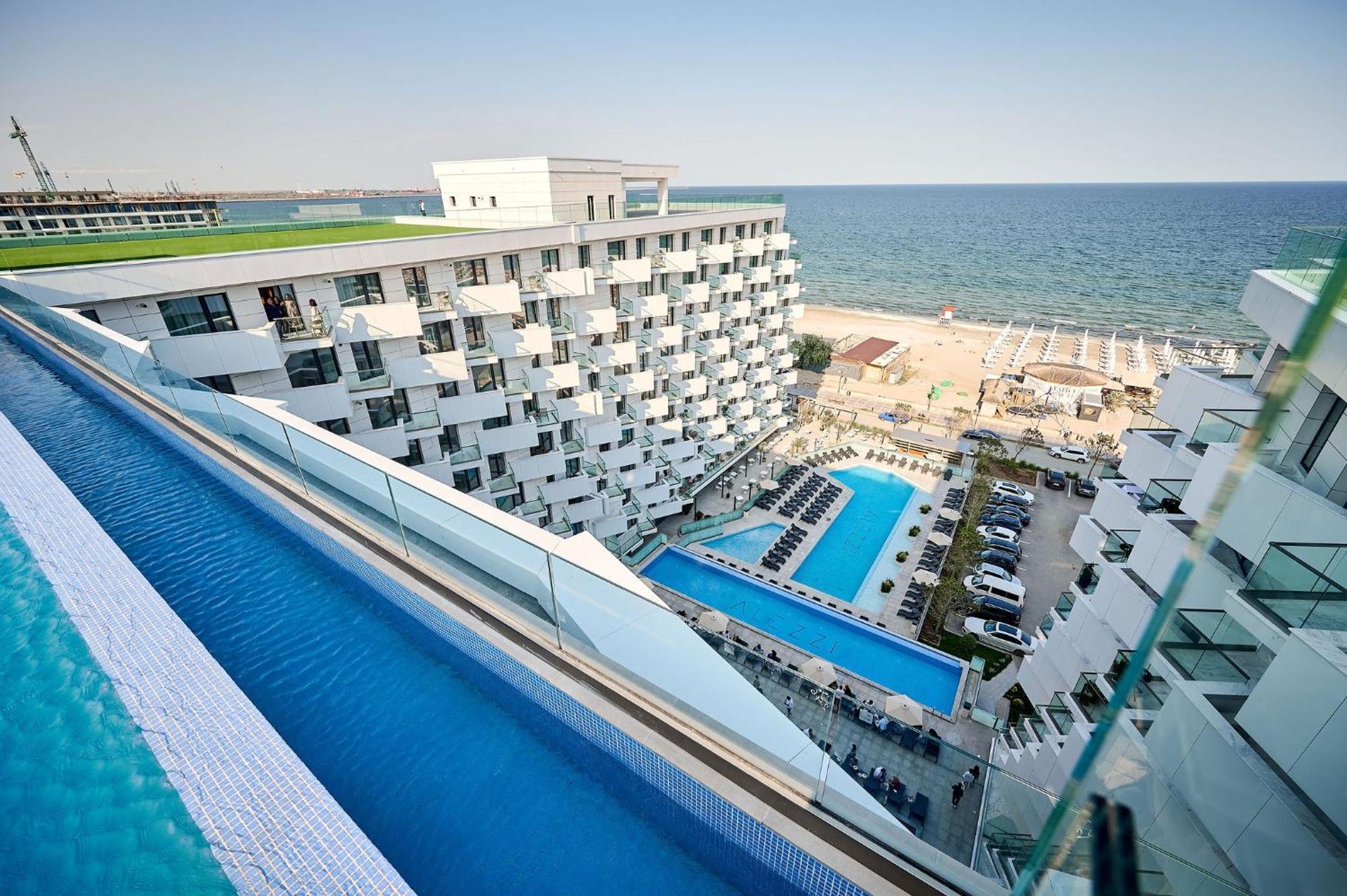 Summer Residence Apartment In Infinity Beach Resort - Parking Mamaia Extérieur photo