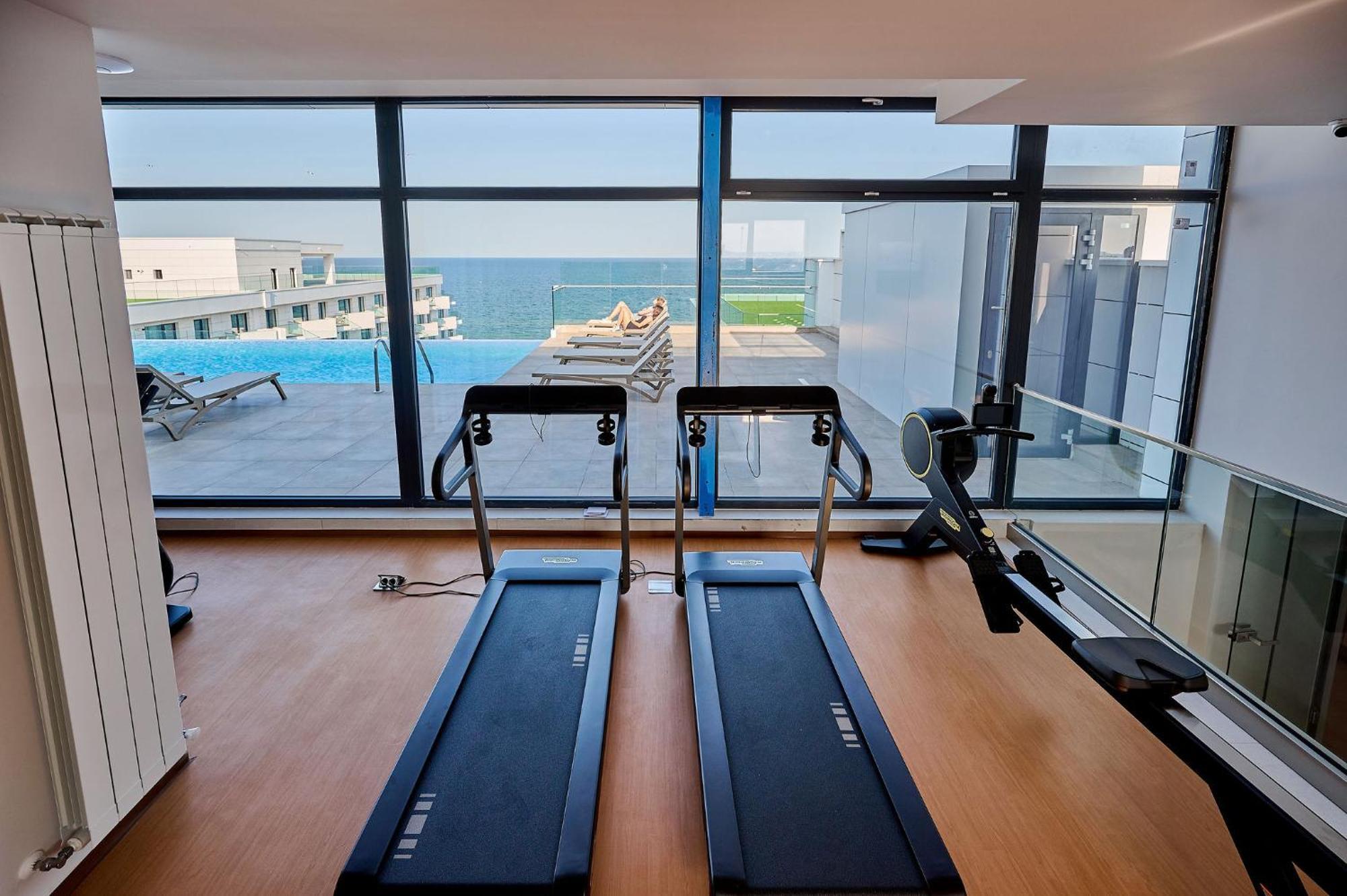 Summer Residence Apartment In Infinity Beach Resort - Parking Mamaia Extérieur photo
