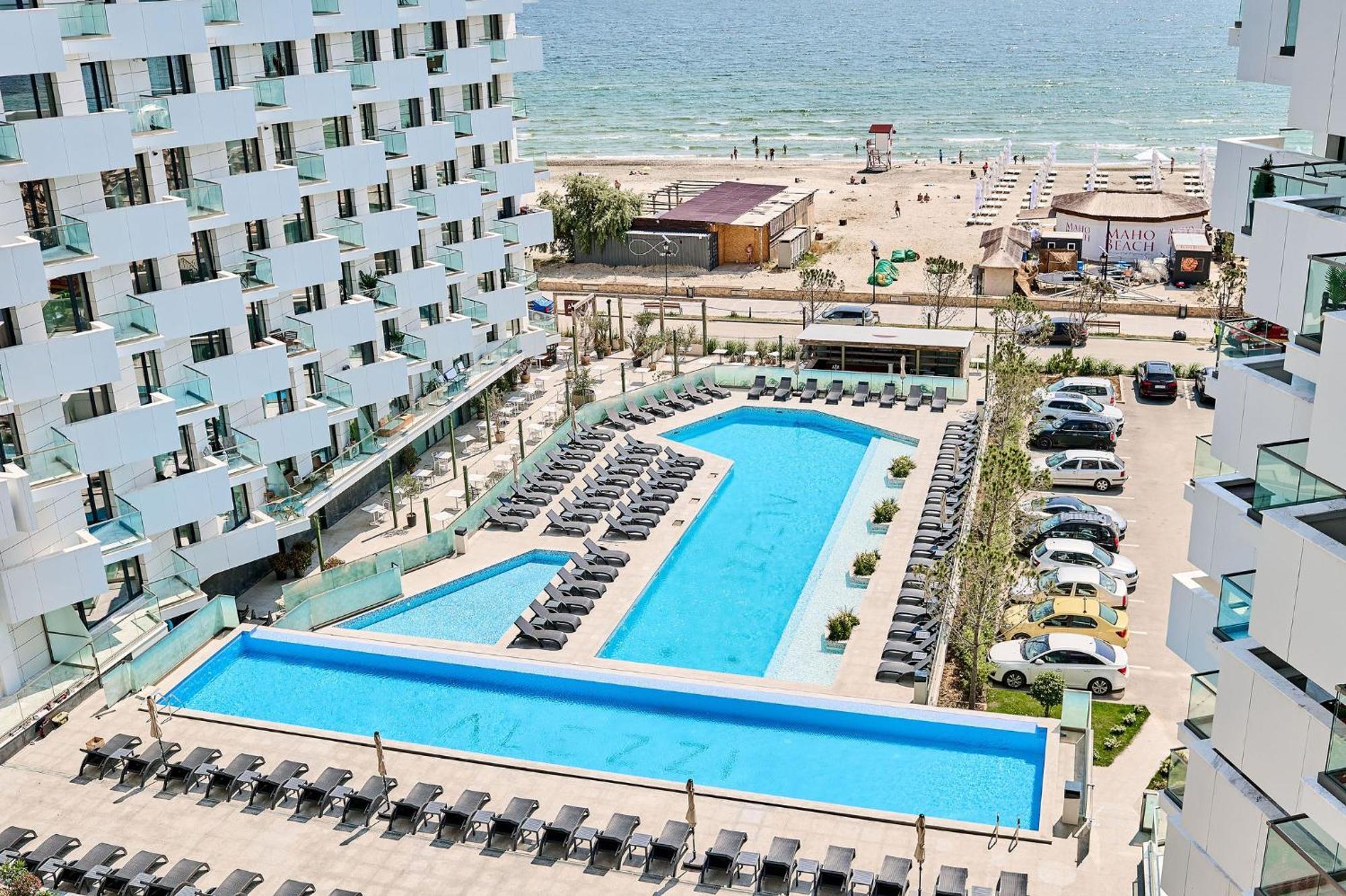 Summer Residence Apartment In Infinity Beach Resort - Parking Mamaia Extérieur photo